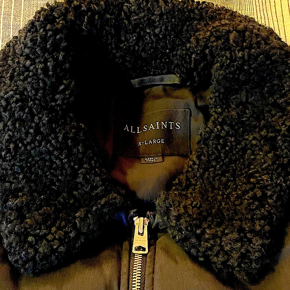Men’s ALLSAINTS genuine shearing collar puff jacket.